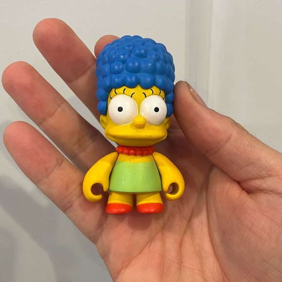 The Simpsons toy 
.
Box I

KidRobot Simpsons Blind Box 3" Figure Marge toy - Picture 2 of 4